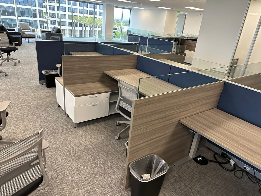 Creating a Professional Office With a Used Office Furniture Outlet